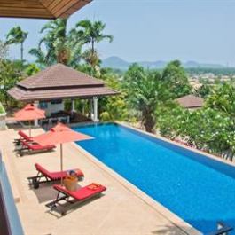 Oriole 4 Bed Luxury Pool Villa nr beach