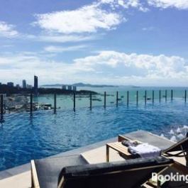 Pattaya Beach Sea View Rooftop Pool Resort