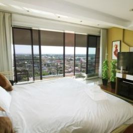 Penthouse 2 bedroom6 person with Spacious view on Night Bazaar road