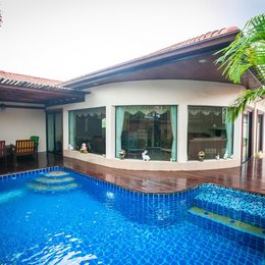 Royal Pool Villa Pattaya