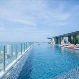 The Base Central Pattaya by Minsu Seaview suite