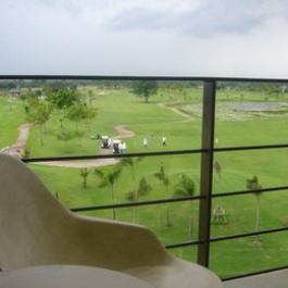 Uniland Golf Resort