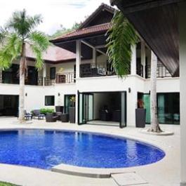 Villa Narumon 5 Bed Staffed Property with In House Chef and Free Electricity