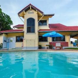 Yellow Villa with Pool in Rawai