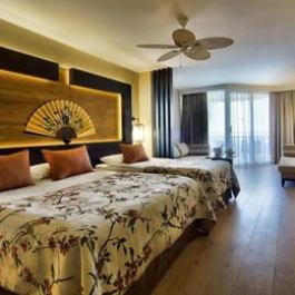 Limak Lara Deluxe Hotel Resort