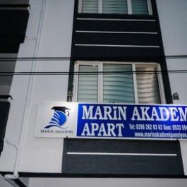 Marin Akademi Apart
