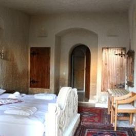 Safran Cave Hotel