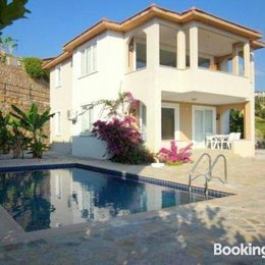 Villa Felix with Private Pool and Sea View
