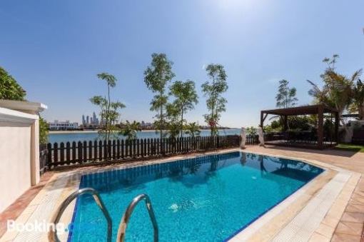 5 Bedroom Independent Villa In Palm Jumeirah By Deluxe Holiday Homes