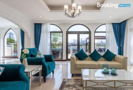 5 Bedroom Independent Villa In Palm Jumeirah By Deluxe Holiday Homes
