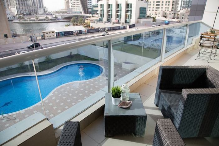 Cool Apartment With Marina Views & Close To Metro