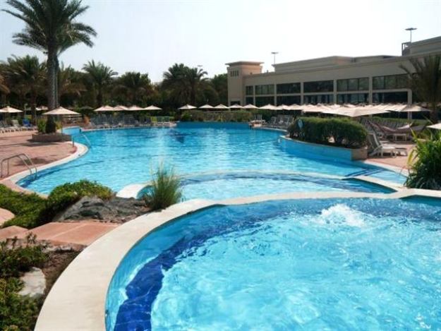 Corniche Hotel Apartments