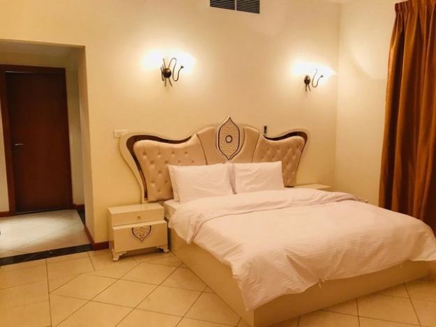 Luxury Furnished 5BR Villa located in Umm Sequim