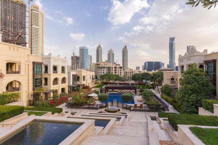 Maison Privee - Luxury Arabian Inspired Apt in Downtown Dubai