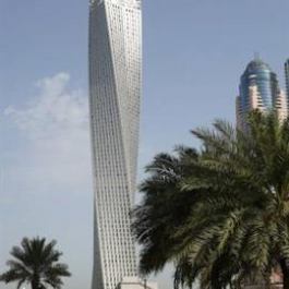 Dubai Marina Cayan Tower