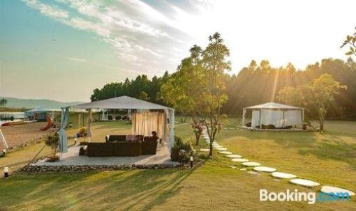 Bach Thanh F15 Villa Flamingo Dai Lai Resort