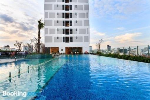 Henry Apartment Next to District 1 POOL +GYM