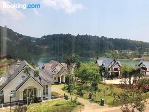 Resort villa private room lakeview in Ho Tuyen Lam Da Lat
