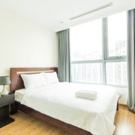 Qhome Vinhomes Central Park Modern Room in Big Apartment