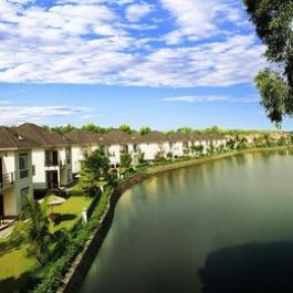 Vietnam Golf Lake View Villas